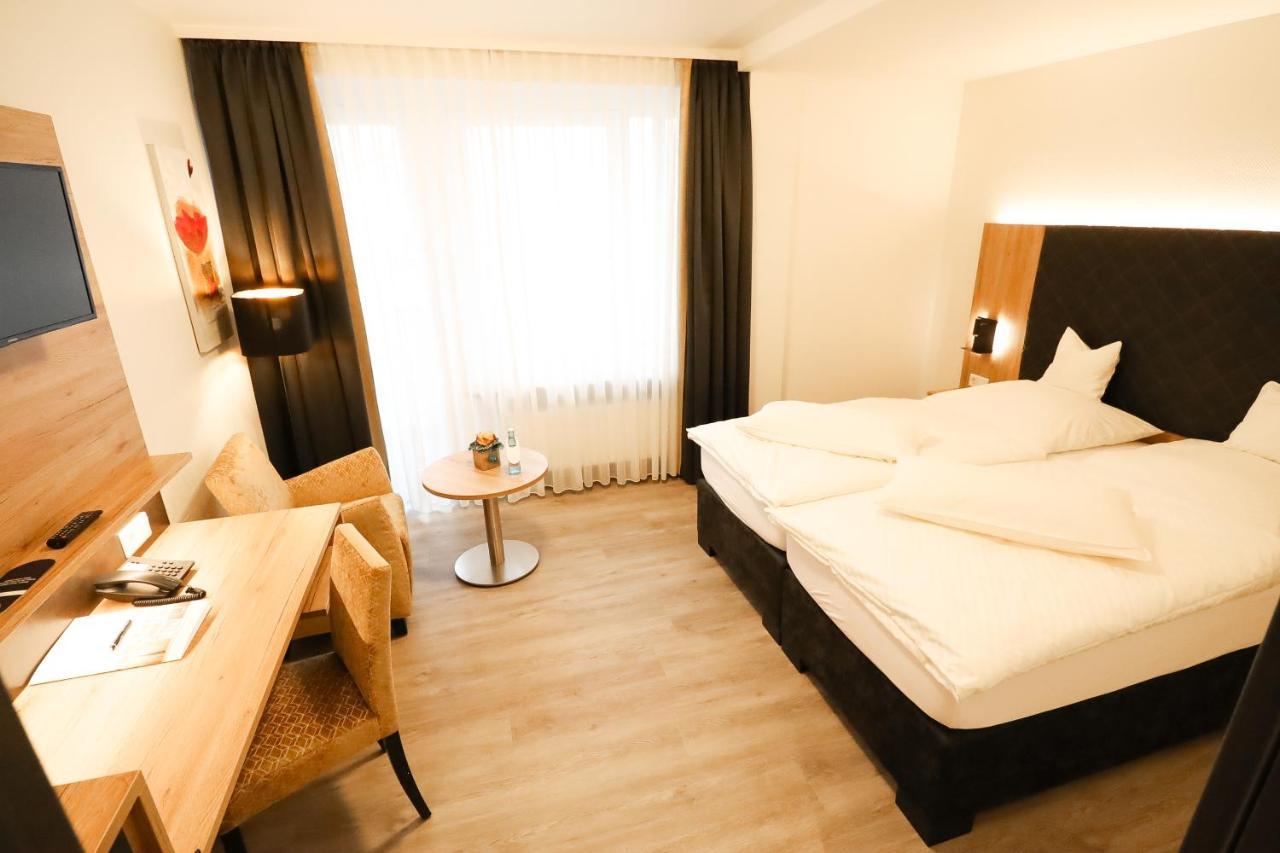 Hotel Wiehen-Therme Hullhorst Bagian luar foto