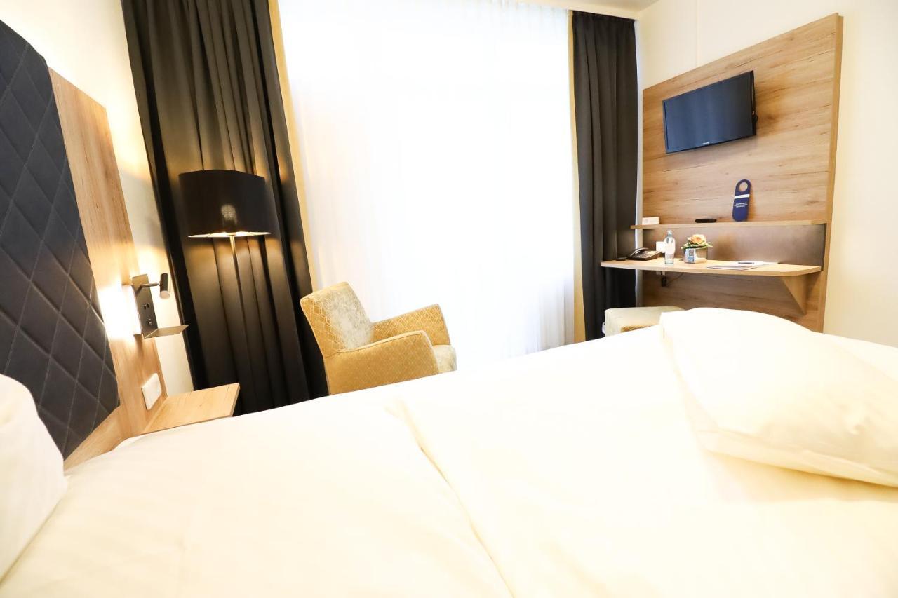 Hotel Wiehen-Therme Hullhorst Bagian luar foto