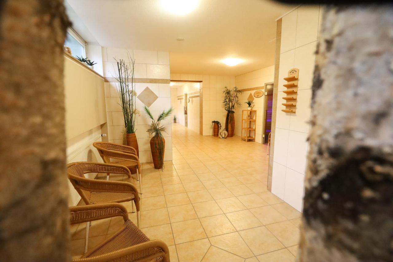 Hotel Wiehen-Therme Hullhorst Bagian luar foto