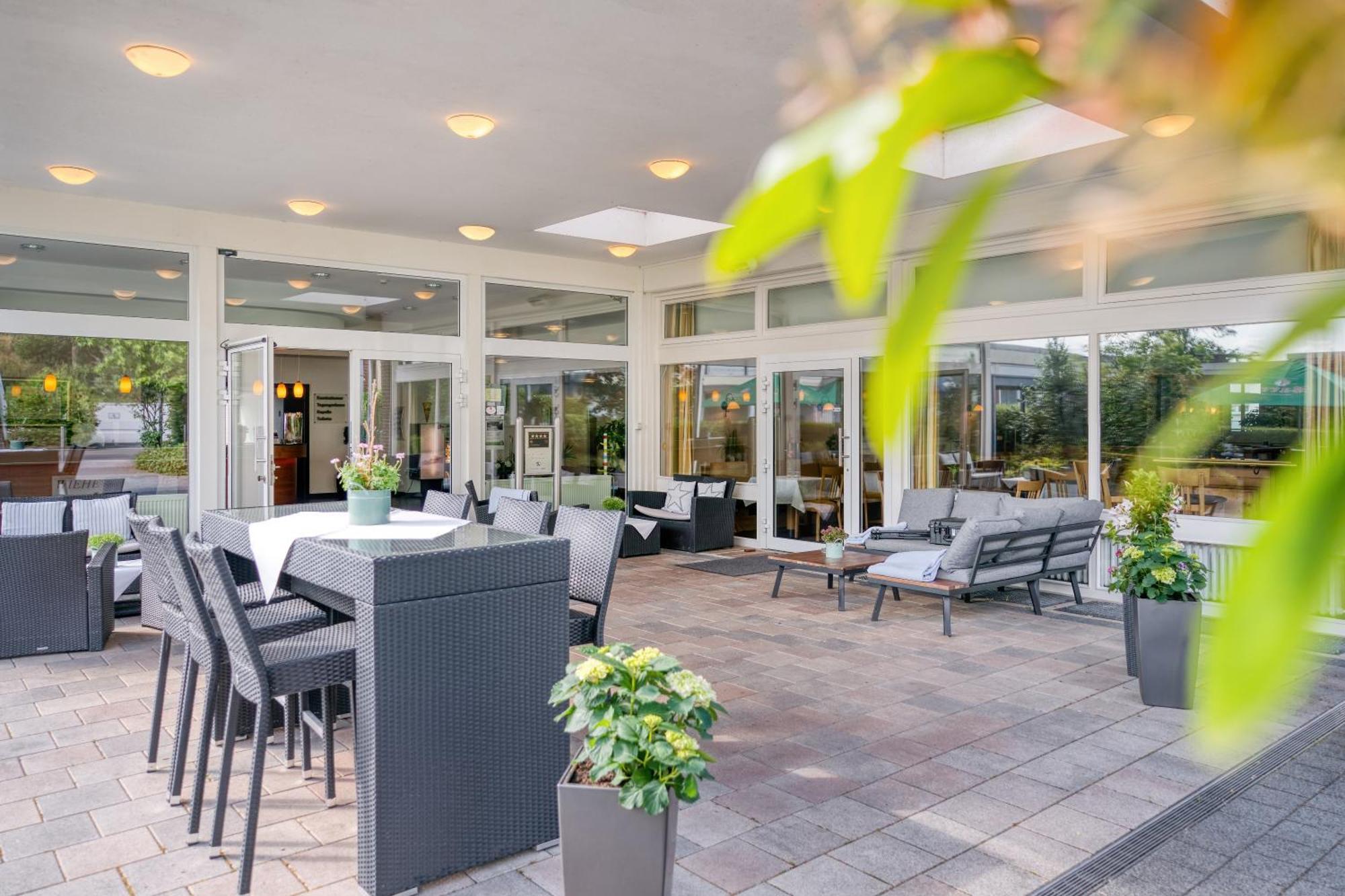 Hotel Wiehen-Therme Hullhorst Bagian luar foto
