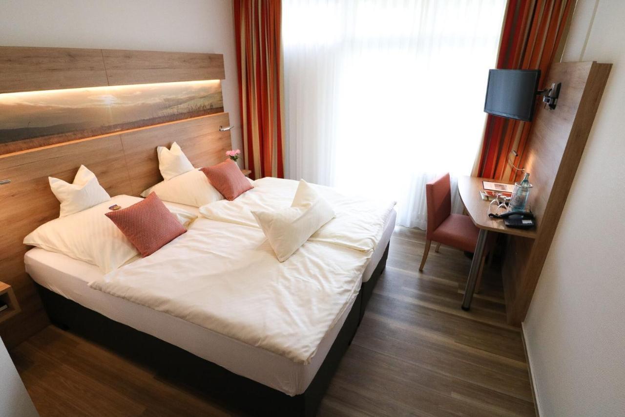 Hotel Wiehen-Therme Hullhorst Bagian luar foto